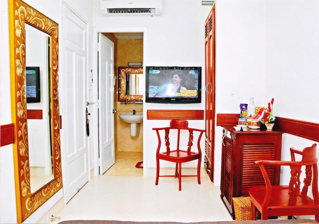 Hoang Thanh Thuy Airport Hotel 1 - Gan Am Thuc Dem Cho Hoang Hoa Tham Хошимин Экстерьер фото