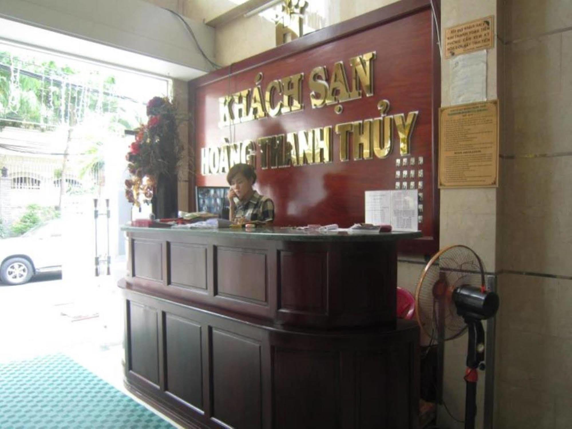 Hoang Thanh Thuy Airport Hotel 1 - Gan Am Thuc Dem Cho Hoang Hoa Tham Хошимин Экстерьер фото